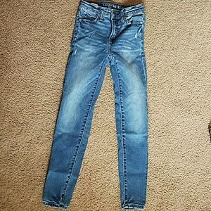 American Eagle distressed jeggings